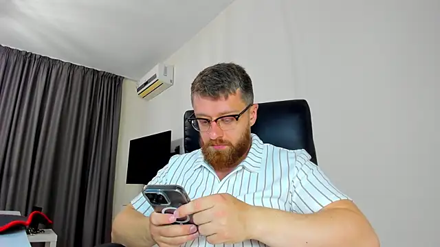 Findom guy online show from April 8, 3:23 pm