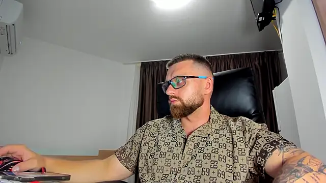 Findom guy online show from July 18, 5:39 pm