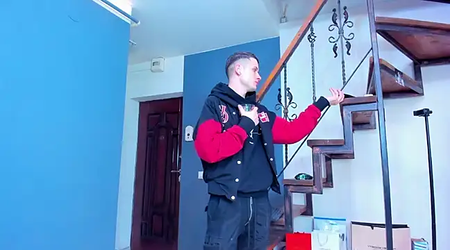 Snapshot of andboyfor6 chatting on February 13, 5:16 am andboyfor6 online show from February 13, 5:16 am