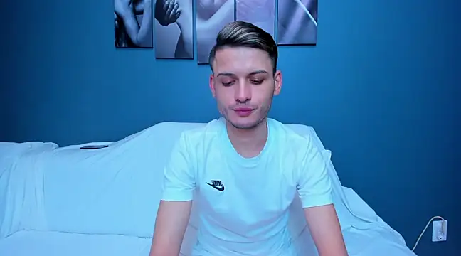 Snapshot of andboyfor6 chatting on February 18, 2:05 am andboyfor6 online show from February 18, 2:05 am