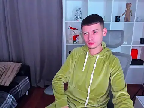 Snapshot of andboyfor6 chatting on December 16, 8:52 am andboyfor6 online show from December 16, 8:52 am