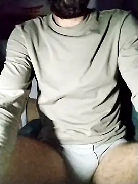 boy1983hot  online show from April 26, 10:51 pm