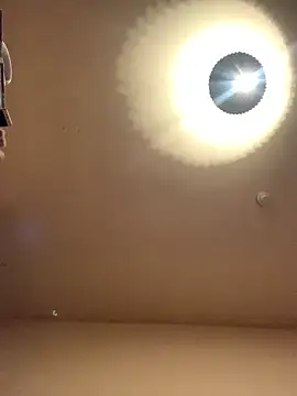 Sissynipple69 online show from March 27, 2:39 am