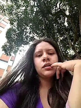 Snapshot of emily_adams01 chatting on May 1, 10:14 pm emily adams01 online show from May 1, 10:14 pm