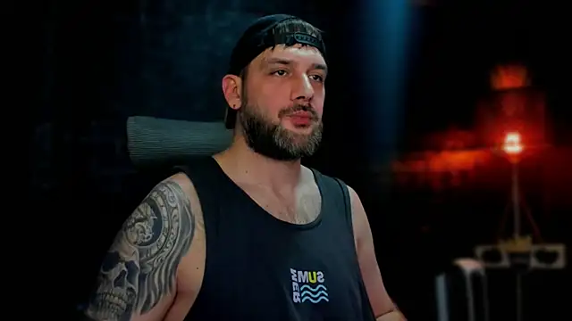 Snapshot of LexXHardy chatting on January 29, 4:05 am LexXHardy online show from January 29, 4:05 am