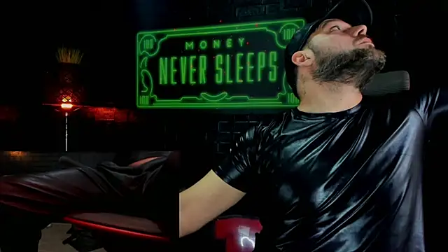 Snapshot of LexXHardy chatting on February 4, 6:46 am LexXHardy online show from February 4, 6:46 am