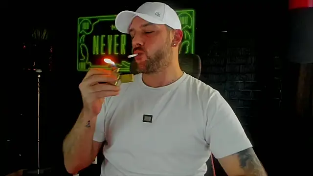 Snapshot of LexXHardy chatting on February 7, 10:50 am LexXHardy online show from February 7, 10:50 am