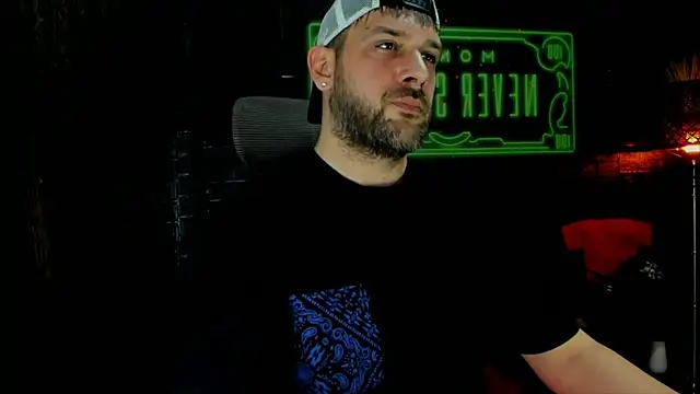 Snapshot of LexXHardy chatting on February 18, 1:44 pm LexXHardy online show from February 18, 1:44 pm