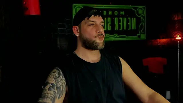 Snapshot of LexXHardy chatting on February 19, 3:27 pm LexXHardy online show from February 19, 3:27 pm