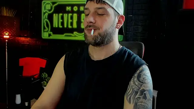 Snapshot of LexXHardy chatting on February 20, 1:19 pm LexXHardy online show from February 20, 1:19 pm