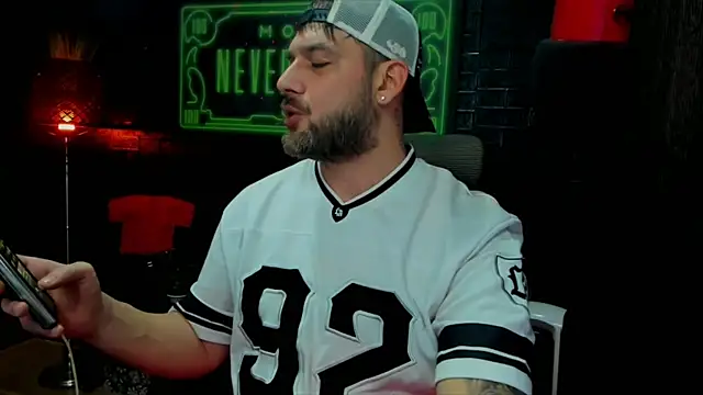 Snapshot of LexXHardy chatting on February 23, 5:39 pm LexXHardy online show from February 23, 5:39 pm