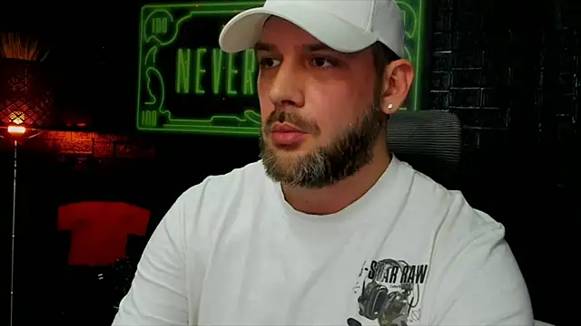 Snapshot of LexXHardy chatting on February 25, 9:13 pm LexXHardy online show from February 25, 9:13 pm