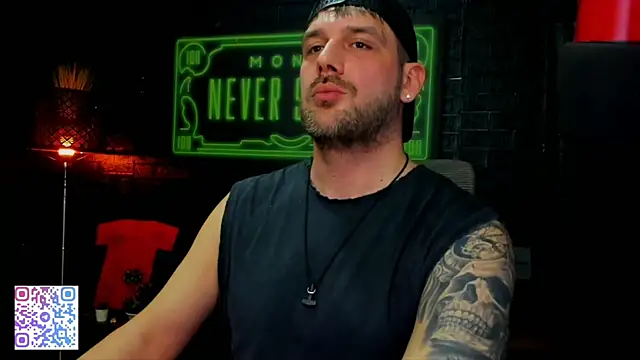 Snapshot of LexXHardy chatting on March 6, 9:09 pm LexXHardy online show from March 6, 9:09 pm