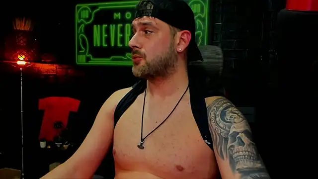 Snapshot of LexXHardy chatting on March 7, 12:15 am LexXHardy online show from March 7, 12:15 am