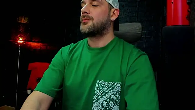 Snapshot of LexXHardy chatting on March 8, 7:20 pm LexXHardy online show from March 8, 7:20 pm