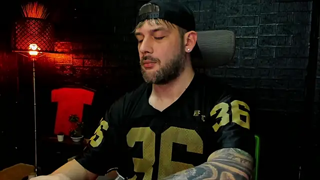 Snapshot of LexXHardy chatting on March 14, 11:53 pm LexXHardy online show from March 14, 11:53 pm