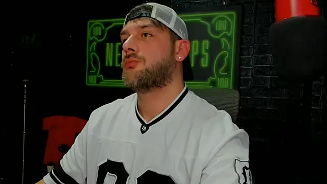 Snapshot of LexXHardy chatting on March 16, 6:12 pm LexXHardy online show from March 16, 6:12 pm