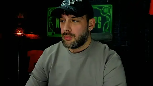 Snapshot of LexXHardy chatting on March 22, 4:37 pm LexXHardy online show from March 22, 4:37 pm