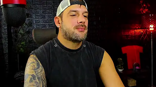 Snapshot of LexXHardy chatting on September 11, 6:46 am LexXHardy online show from September 11, 6:46 am