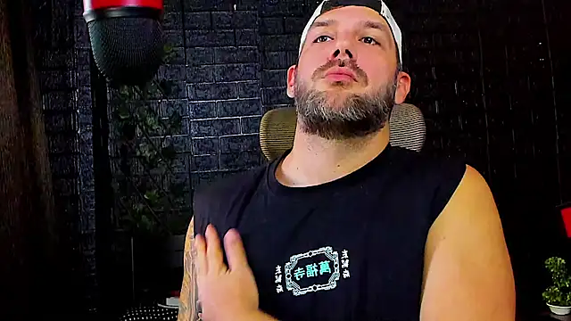 Snapshot of LexXHardy chatting on September 16, 11:11 am LexXHardy online show from September 16, 11:11 am