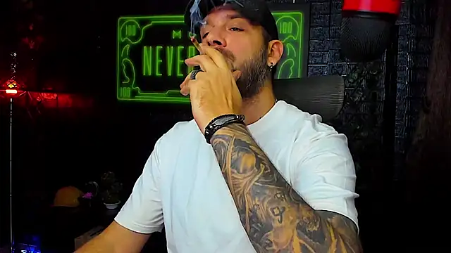 Snapshot of LexXHardy chatting on September 24, 5:38 pm LexXHardy online show from September 24, 5:38 pm