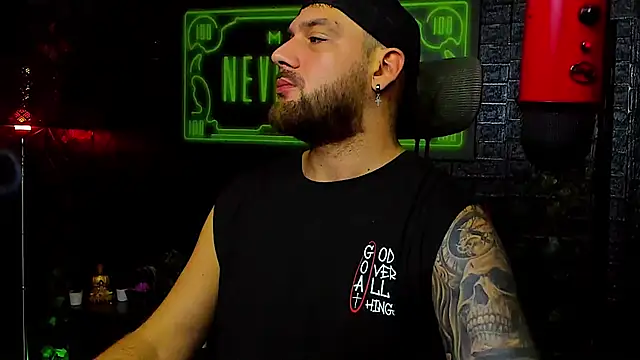 Snapshot of LexXHardy chatting on October 7, 4:53 am LexXHardy online show from October 7, 4:53 am