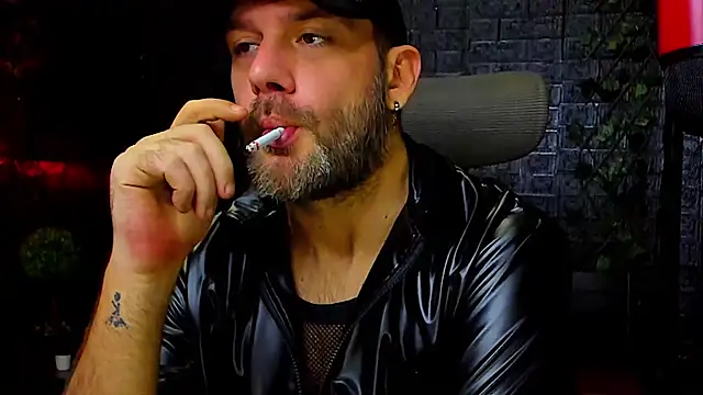 Snapshot of LexXHardy chatting on November 4, 9:58 pm LexXHardy online show from November 4, 9:58 pm