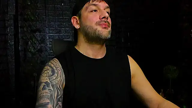 Snapshot of LexXHardy chatting on November 27, 2:02 am LexXHardy online show from November 27, 2:02 am