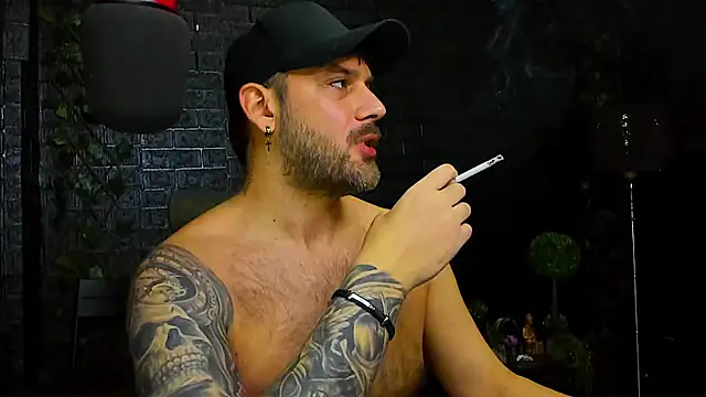 Snapshot of LexXHardy chatting on December 1, 7:19 pm LexXHardy online show from December 1, 7:19 pm