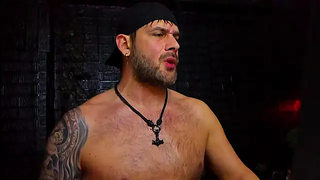 Snapshot of LexXHardy chatting on December 4, 11:57 pm LexXHardy online show from December 4, 11:57 pm