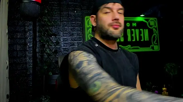 LexXHardy online show from February 19, 6:37 pm