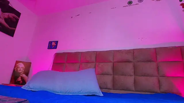 Snapshot of _sex_mia chatting on September 21, 7:15 pm sex mia online show from September 21, 7:15 pm