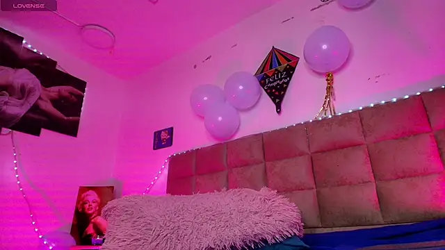 Snapshot of _sex_mia chatting on October 5, 7:12 pm sex mia online show from October 5, 7:12 pm