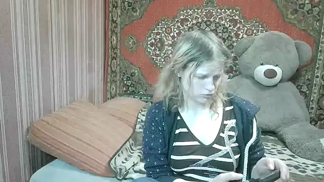 Kathlyn  Heath online show from December 22, 7:22 pm