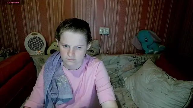 Kathlyn  Heath online show from April 14, 8:59 pm