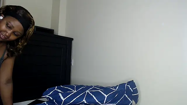 NIKKIE LOVE online show from April 3, 8:29 pm