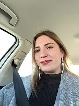 Snapshot of secretcrazy69 chatting on December 13, 1:01 pm secretcrazy69 online show from December 13, 1:01 pm