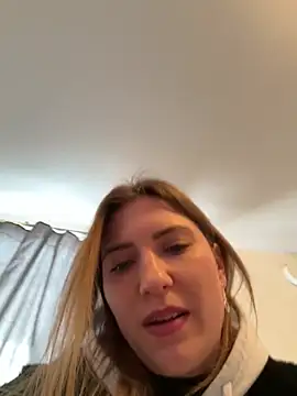 Snapshot of secretcrazy69 chatting on December 14, 8:56 am secretcrazy69 online show from December 14, 8:56 am