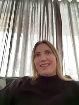 Snapshot of secretcrazy69 chatting on December 14, 12:12 pm secretcrazy69 online show from December 14, 12:12 pm