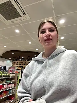 Snapshot of secretcrazy69 chatting on February 5, 9:29 pm secretcrazy69 online show from February 5, 9:29 pm