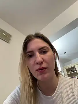 Snapshot of secretcrazy69 chatting on February 15, 9:16 am secretcrazy69 online show from February 15, 9:16 am