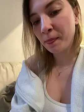 Snapshot of secretcrazy69 chatting on February 20, 4:14 pm secretcrazy69 online show from February 20, 4:14 pm