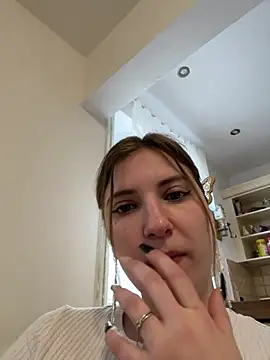 Snapshot of secretcrazy69 chatting on February 22, 8:40 am secretcrazy69 online show from February 22, 8:40 am