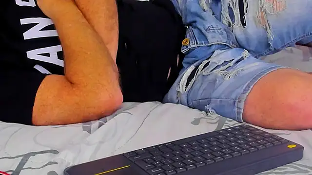 michacosio online show from March 1, 10:10 pm