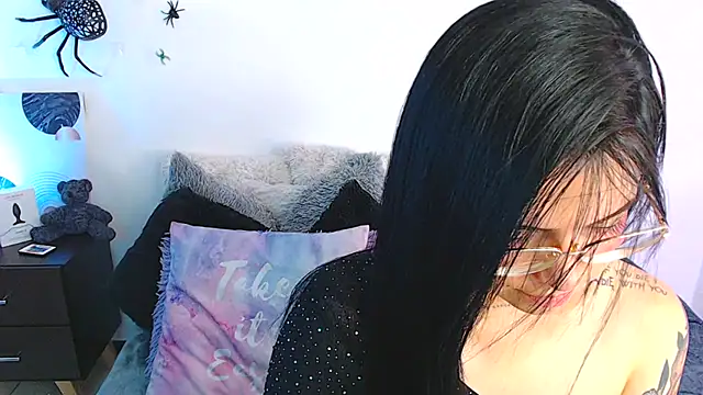 Isa Maiden1 online show from October 26, 2:56 pm