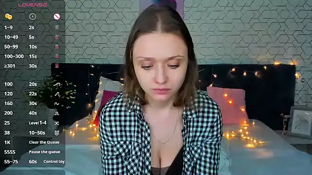 Snapshot of Linda_Bryant chatting on February 7, 3:55 am Linda Bryant online show from February 7, 3:55 am