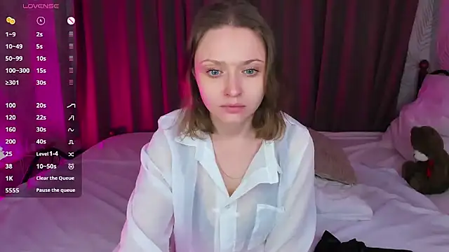 Snapshot of Linda_Bryant chatting on February 15, 11:36 pm Linda Bryant online show from February 15, 11:36 pm