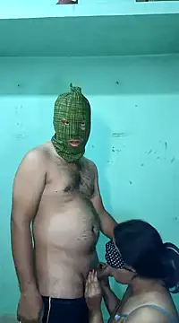 Snapshot of hotty_Sexy-couple chatting on December 6, 11:44 am hotty Sexy-couple online show from December 6, 11:44 am