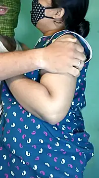 Snapshot of hotty_Sexy-couple chatting on December 18, 11:56 am hotty Sexy-couple online show from December 18, 11:56 am