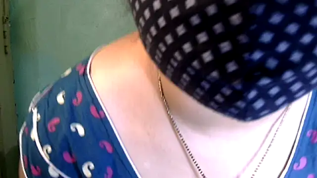 Snapshot of hotty_Sexy-couple chatting on December 19, 10:13 am hotty Sexy-couple online show from December 19, 10:13 am